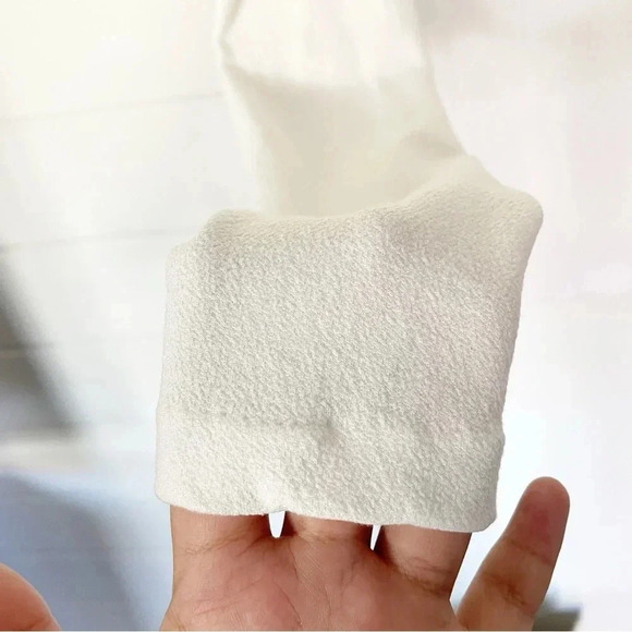 EUC Club Monaco Tabbie Off-the-Shoulder Top in White Size Medium - Picture 7 of 10